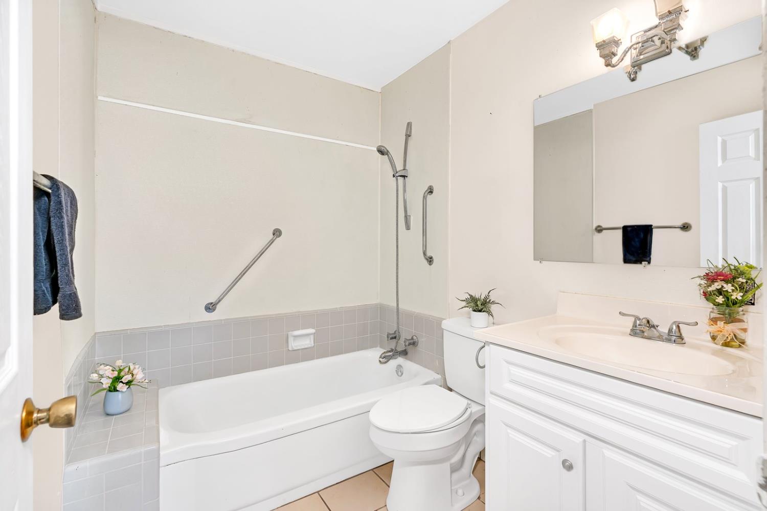 Merced, California 95340, United States, 3 Bedrooms Bedrooms, ,2 BathroomsBathrooms,Residential,Active,216479