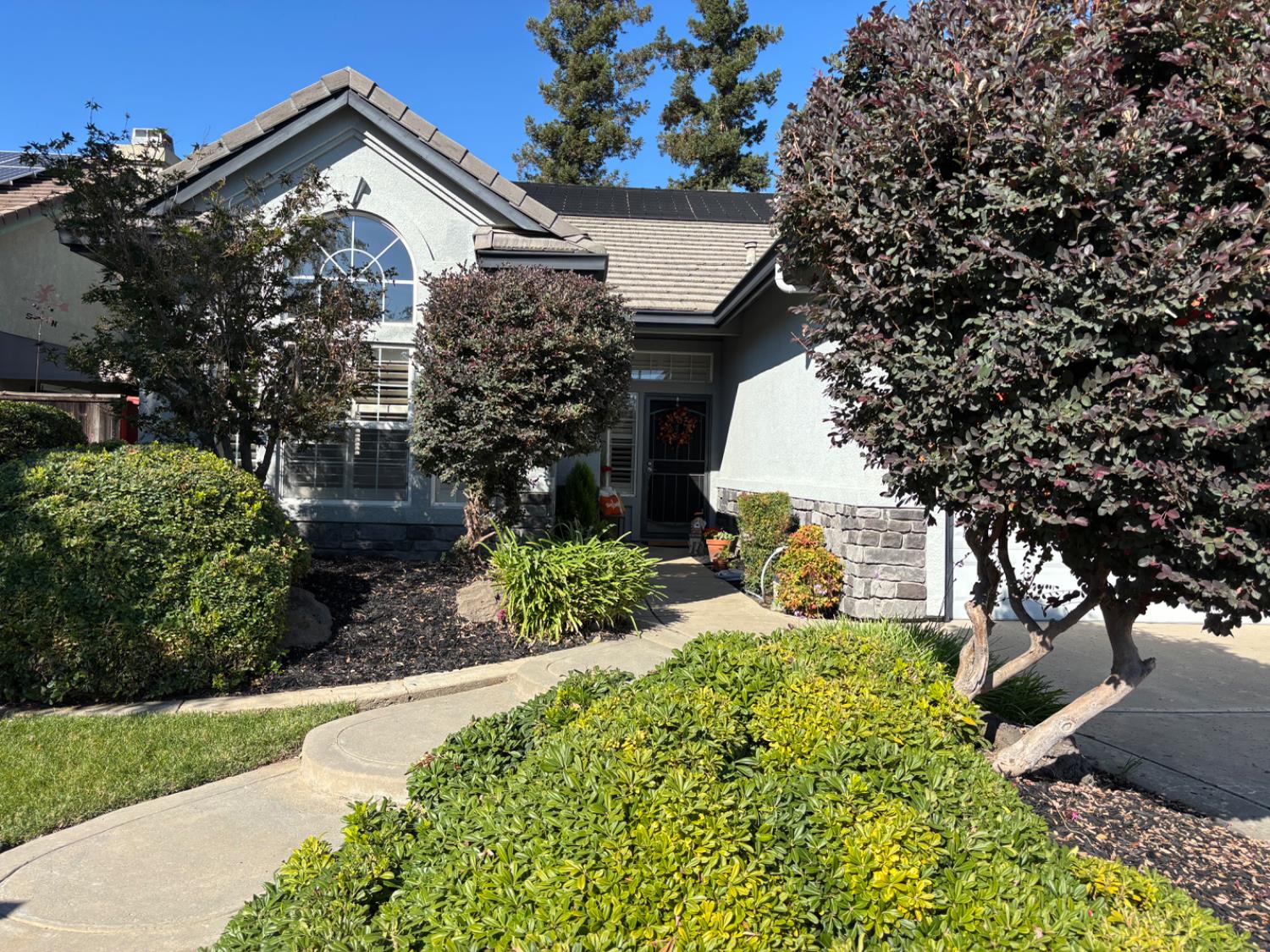 2937 Heritage Oak Way