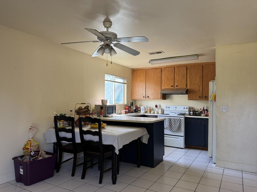 Photo of 8763 Sunny Breeze Way, Sacramento, CA 95828 (MLS # 226037867)