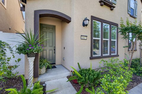 1617 Parkside Way Roseville CA 95747