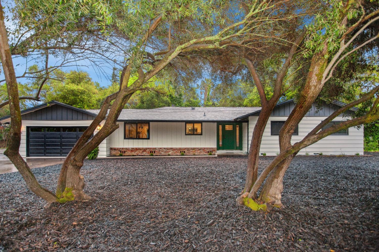 4945 Pasadena Avenue