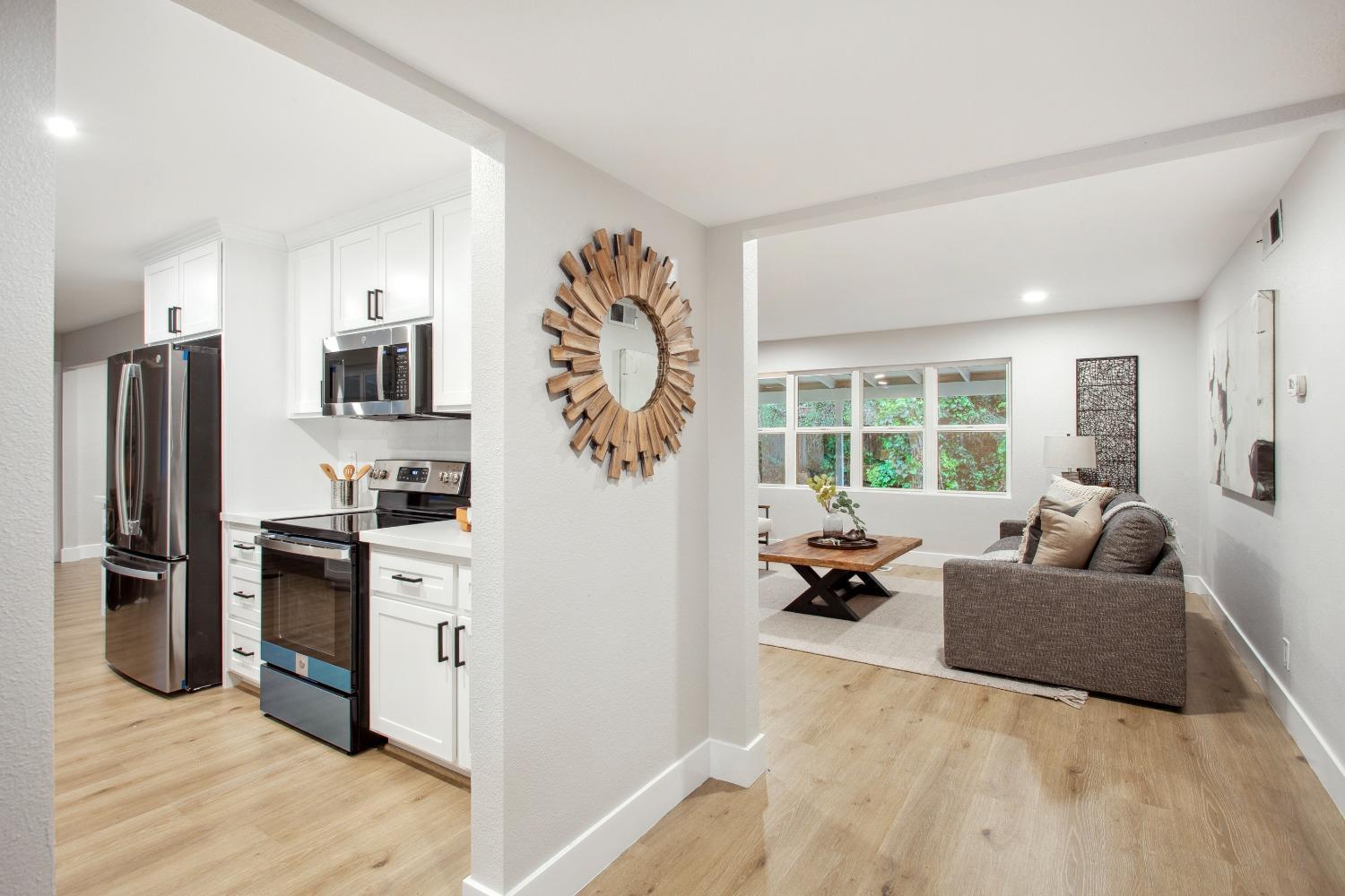 4945 Pasadena Avenue