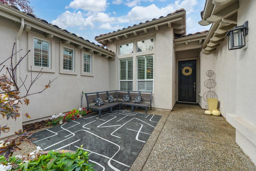 1408 Grey Owl Circle