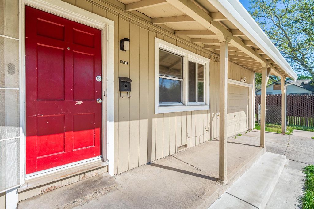 Photo of 2324 N Edison Ave, Sacramento, CA 95821 (MLS # 226031375)
