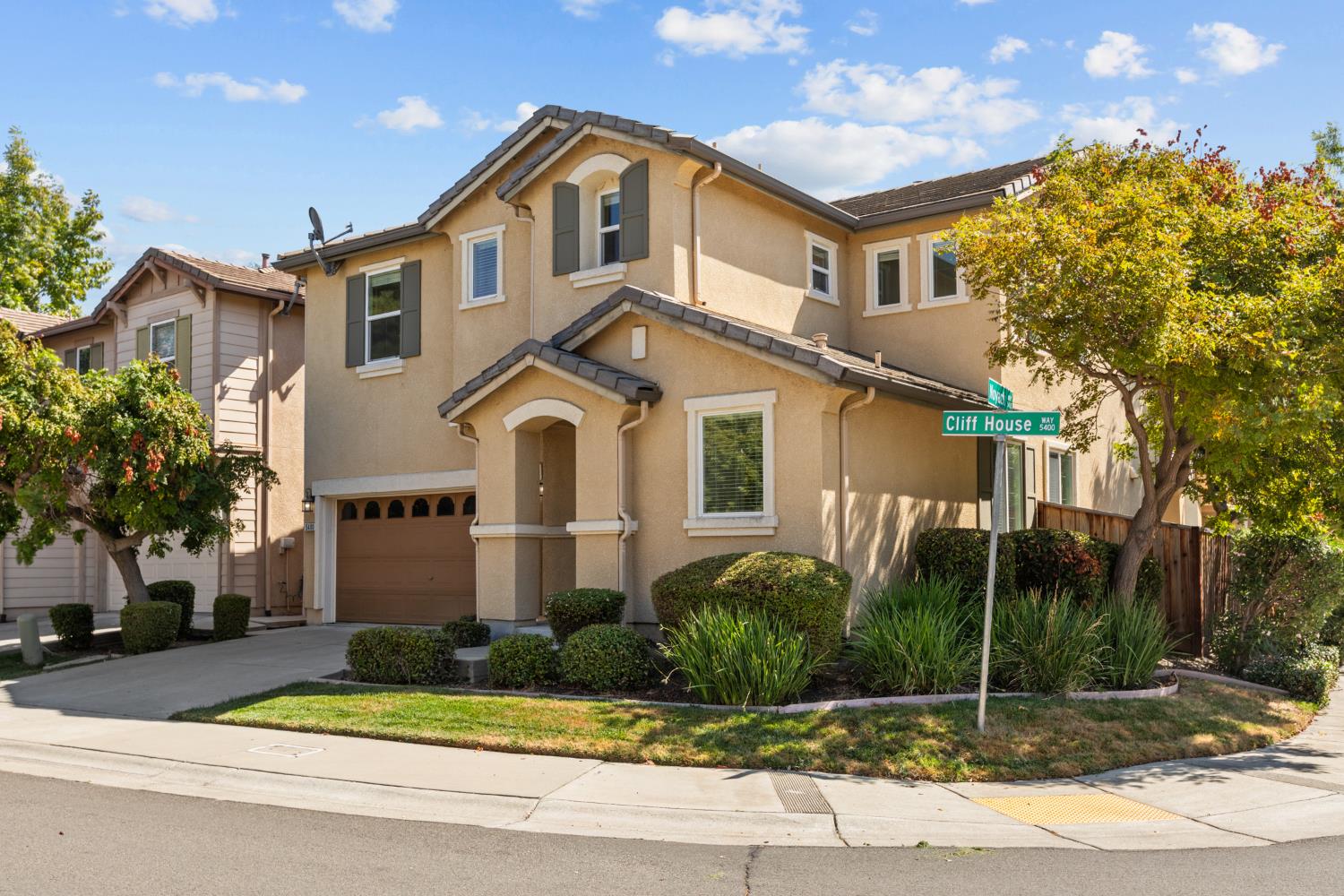 5400 Cliff House Way