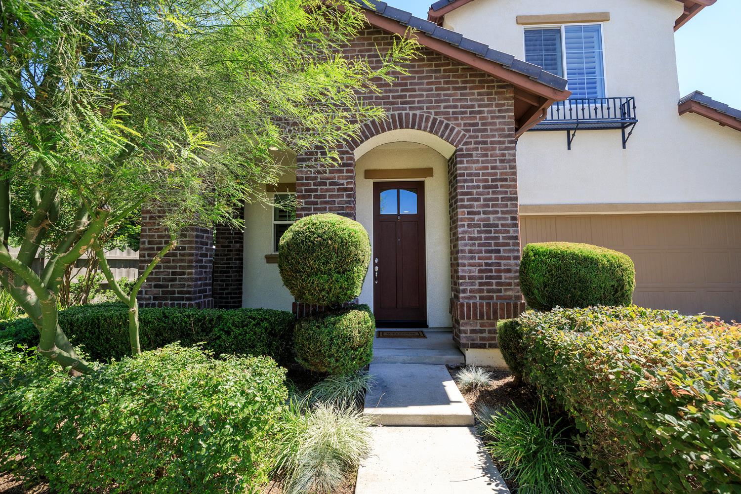1483 Lily Lane