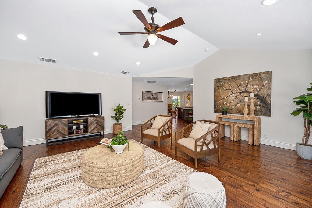 8685 Hickory Leaf Place