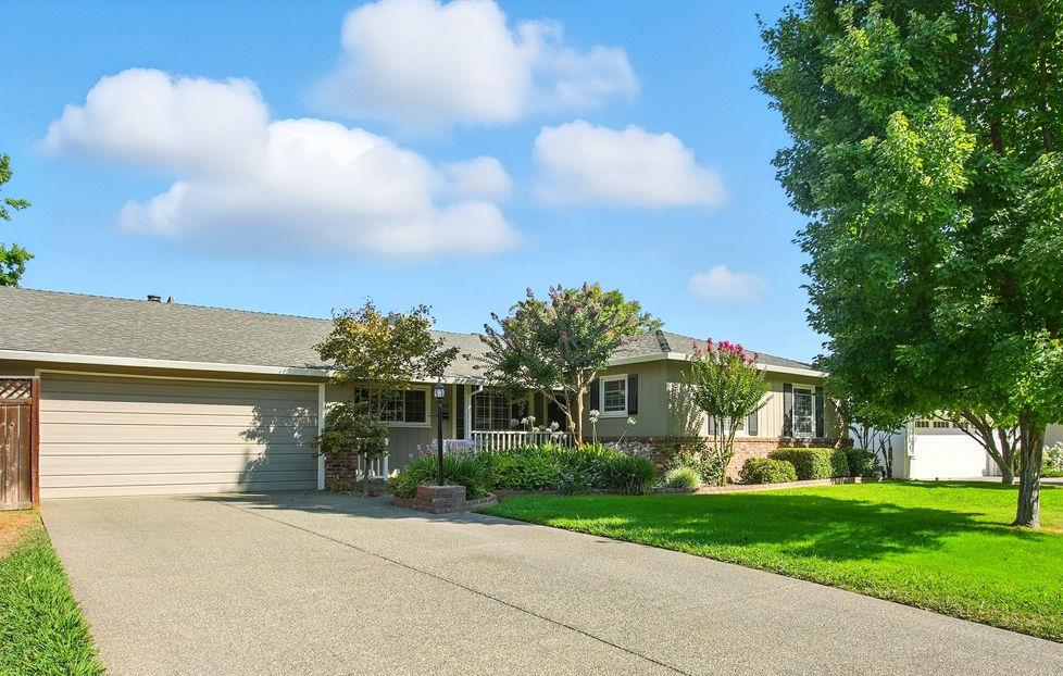 4040 Cayente Way