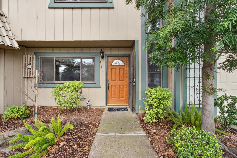 2161 Cottage Way