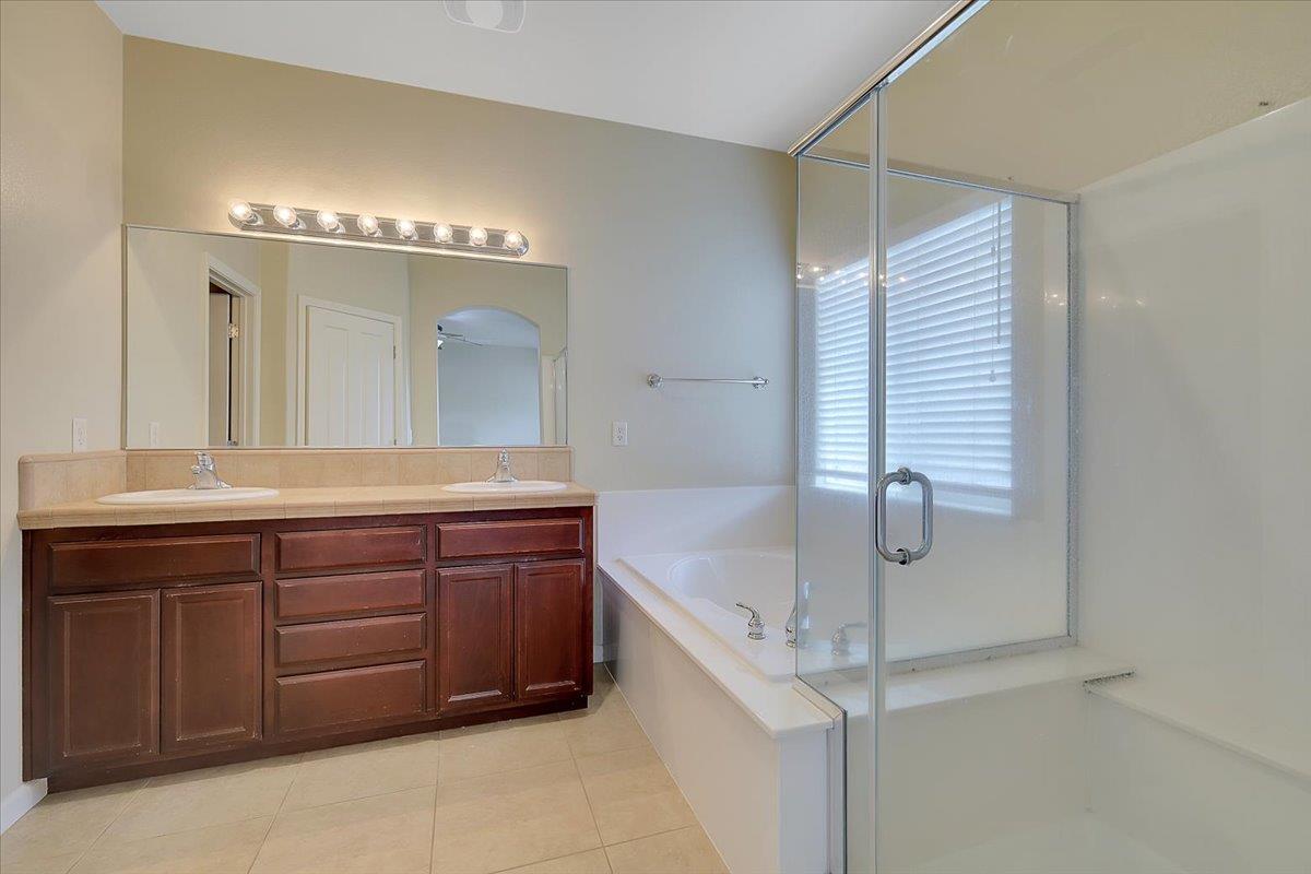 Plumas Lake, California 95961, United States, 4 Bedrooms Bedrooms, ,3 BathroomsBathrooms,Residential,Active,218502