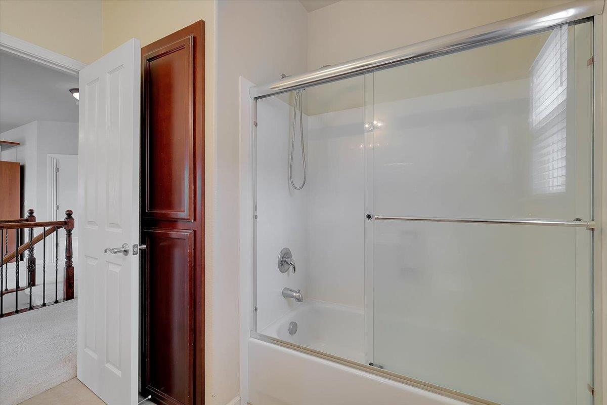 Plumas Lake, California 95961, United States, 4 Bedrooms Bedrooms, ,3 BathroomsBathrooms,Residential,Active,218502