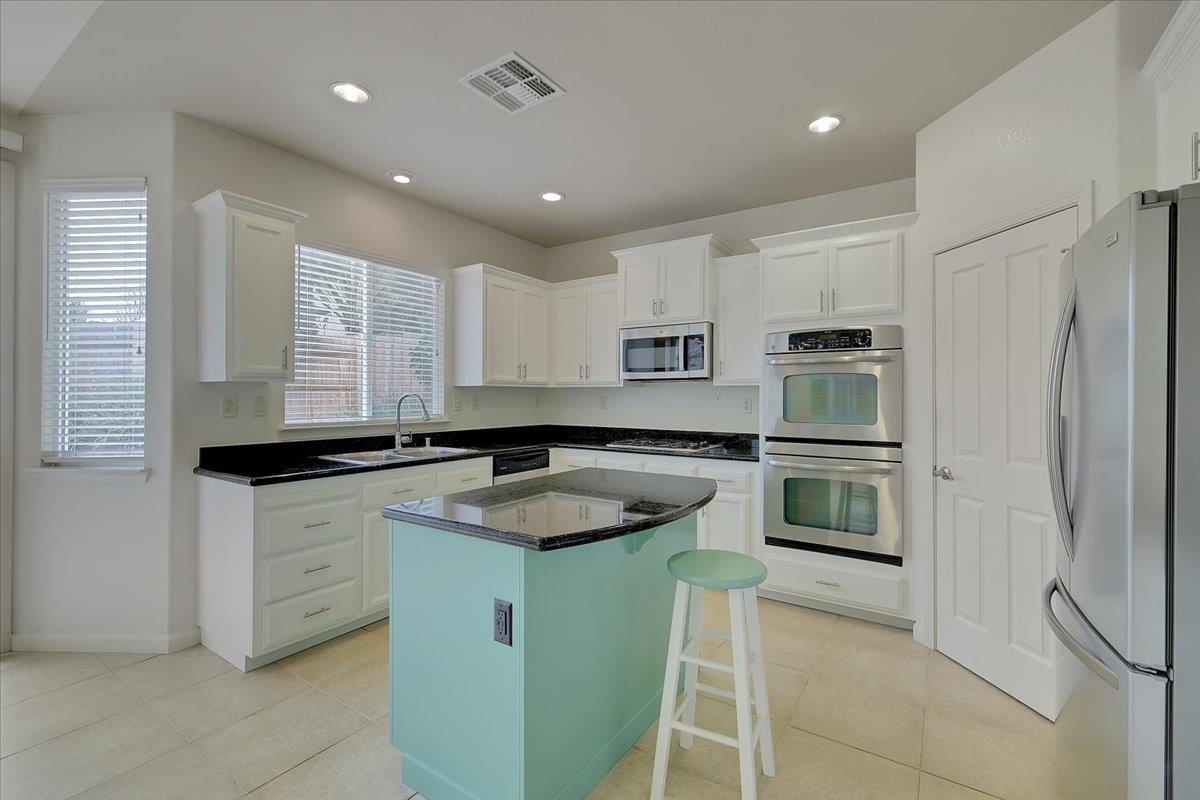 Plumas Lake, California 95961, United States, 4 Bedrooms Bedrooms, ,3 BathroomsBathrooms,Residential,Active,218502