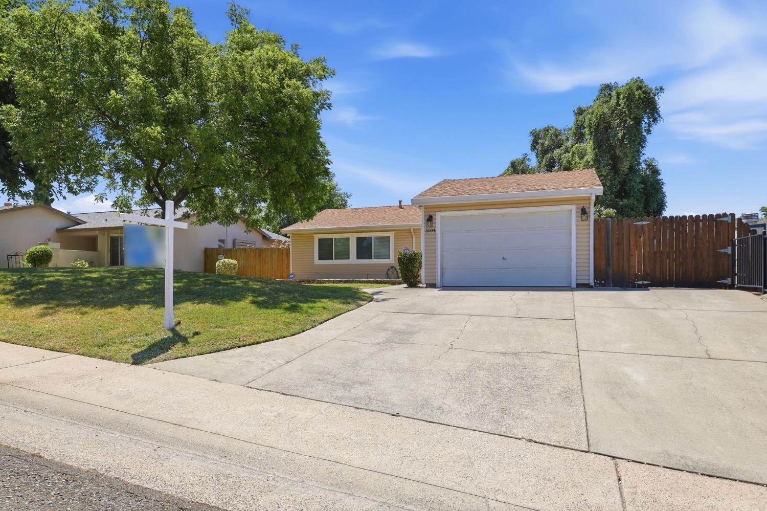 5504 Eagle View Way