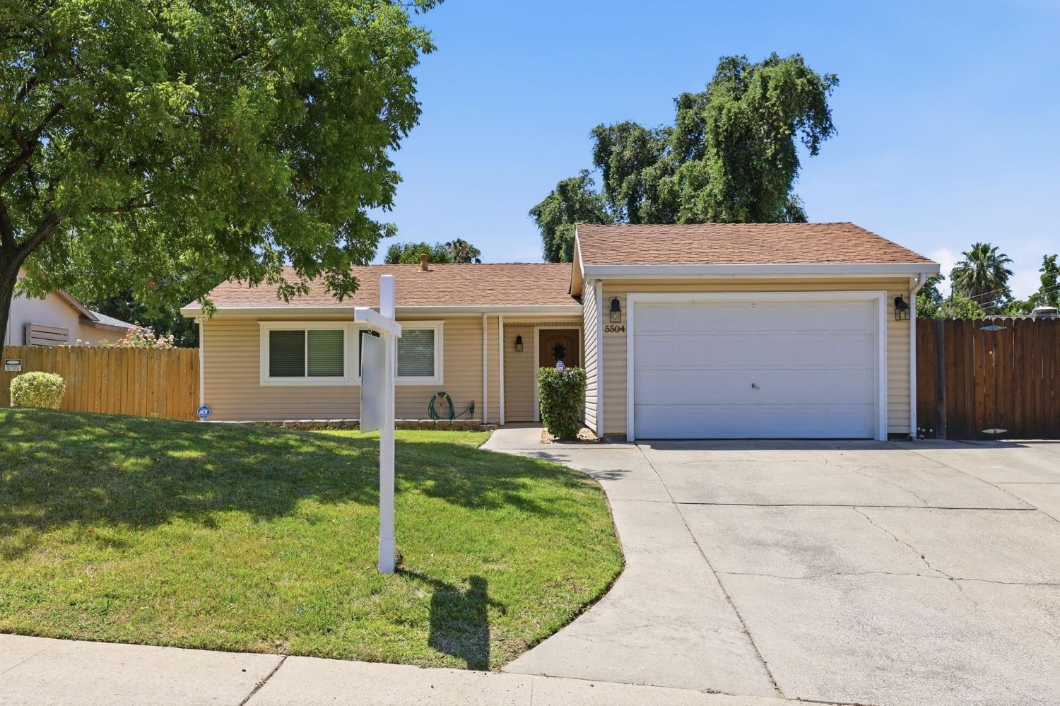 5504 Eagle View Way
