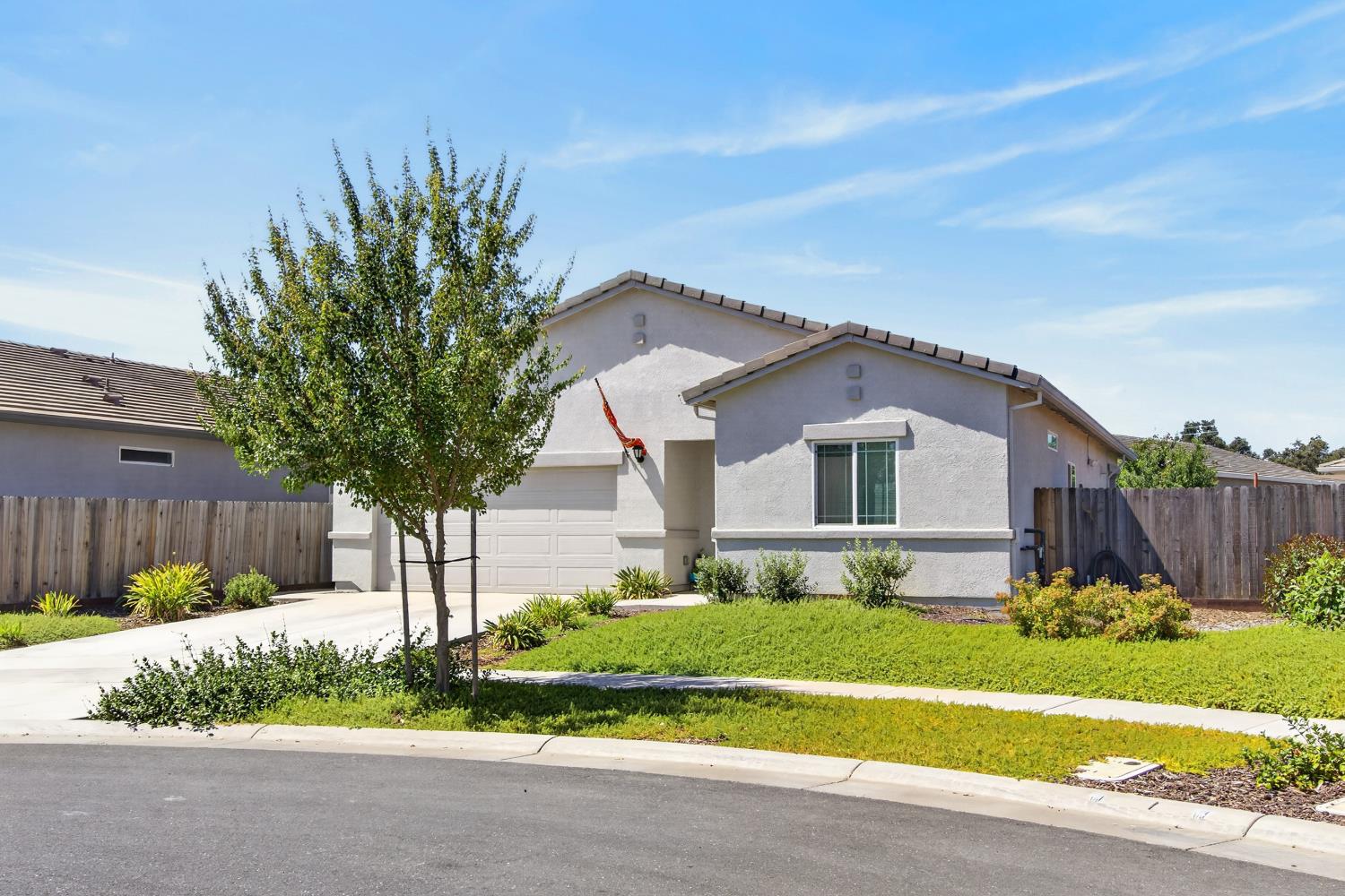 750 Tamarack Court