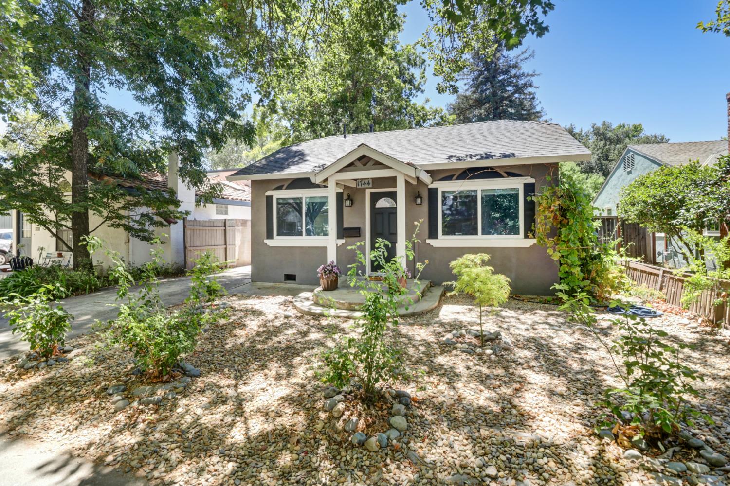 1744 Vallejo Way