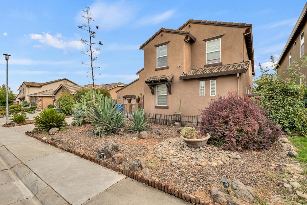 9324 Miko Cir