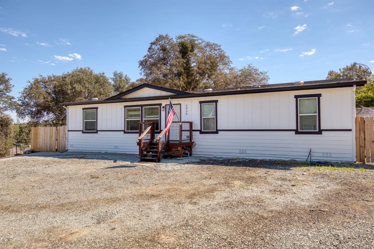 2456 Heney Lane