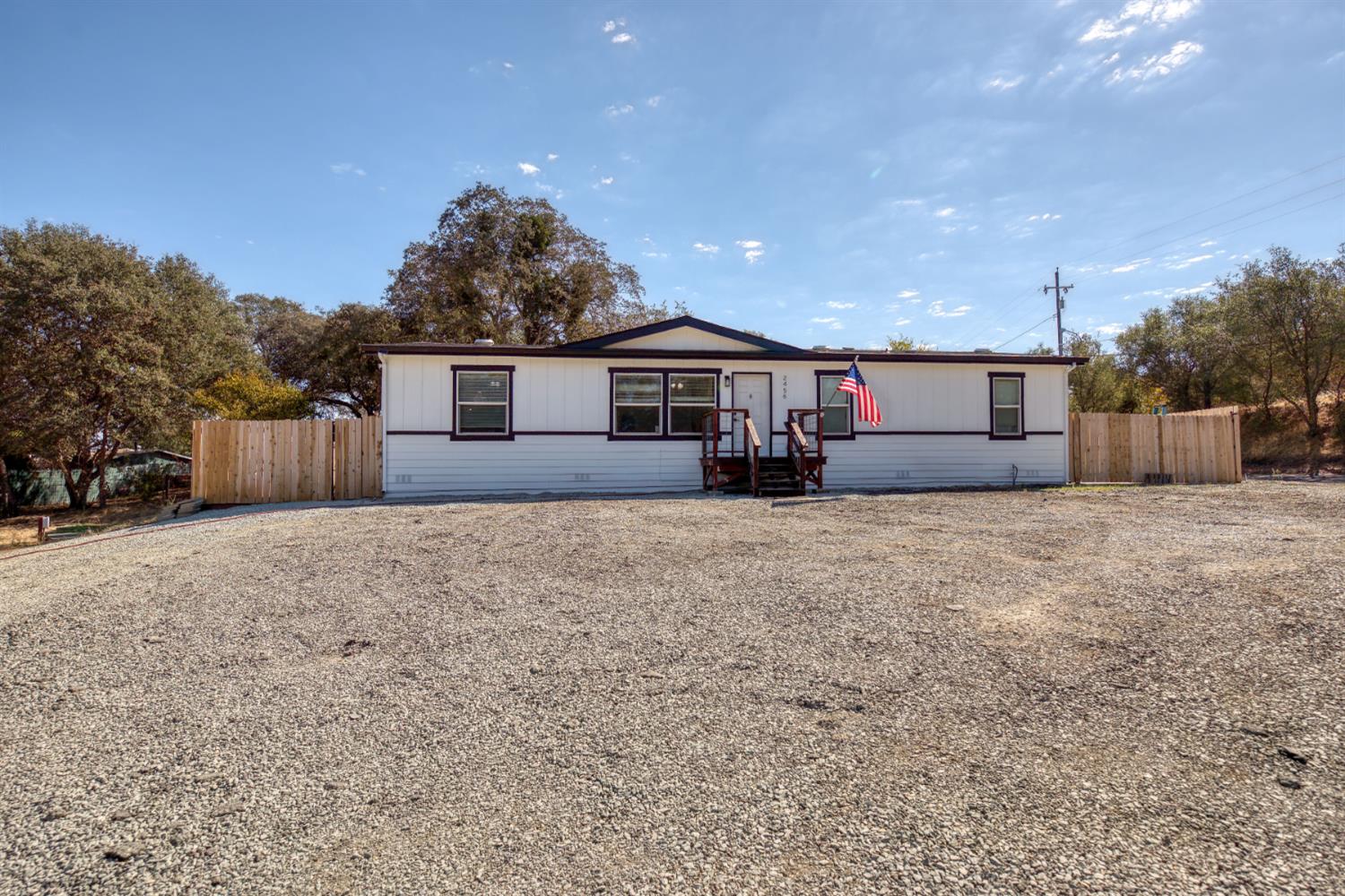 2456 Heney Lane