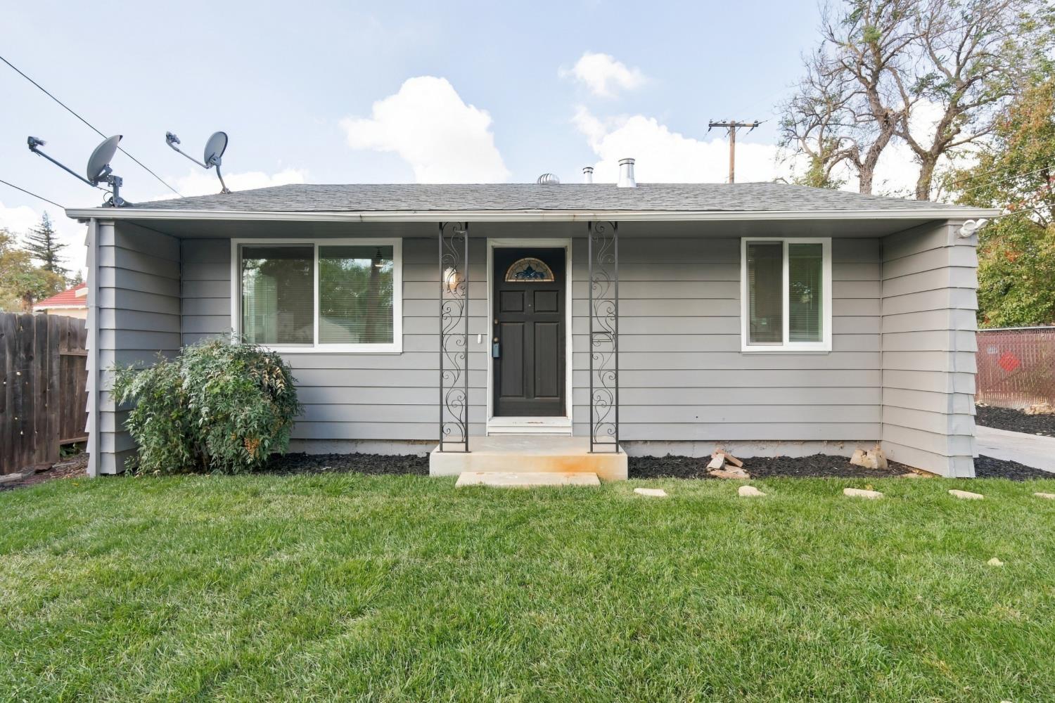 2532 Santa Cruz Way
