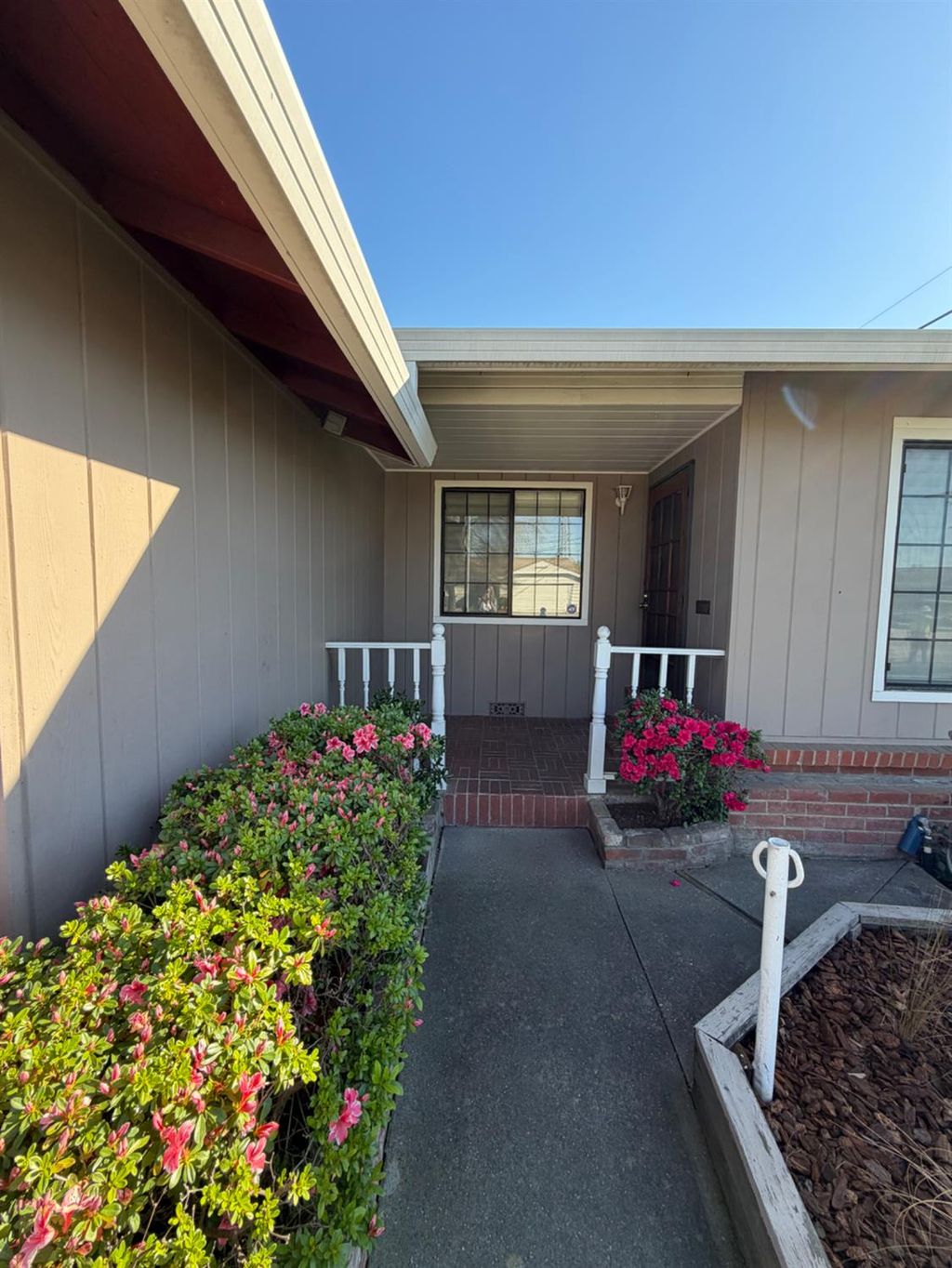 Photo of 4580 26th Avenue, Sacramento, CA 95820 (MLS # 226032915)