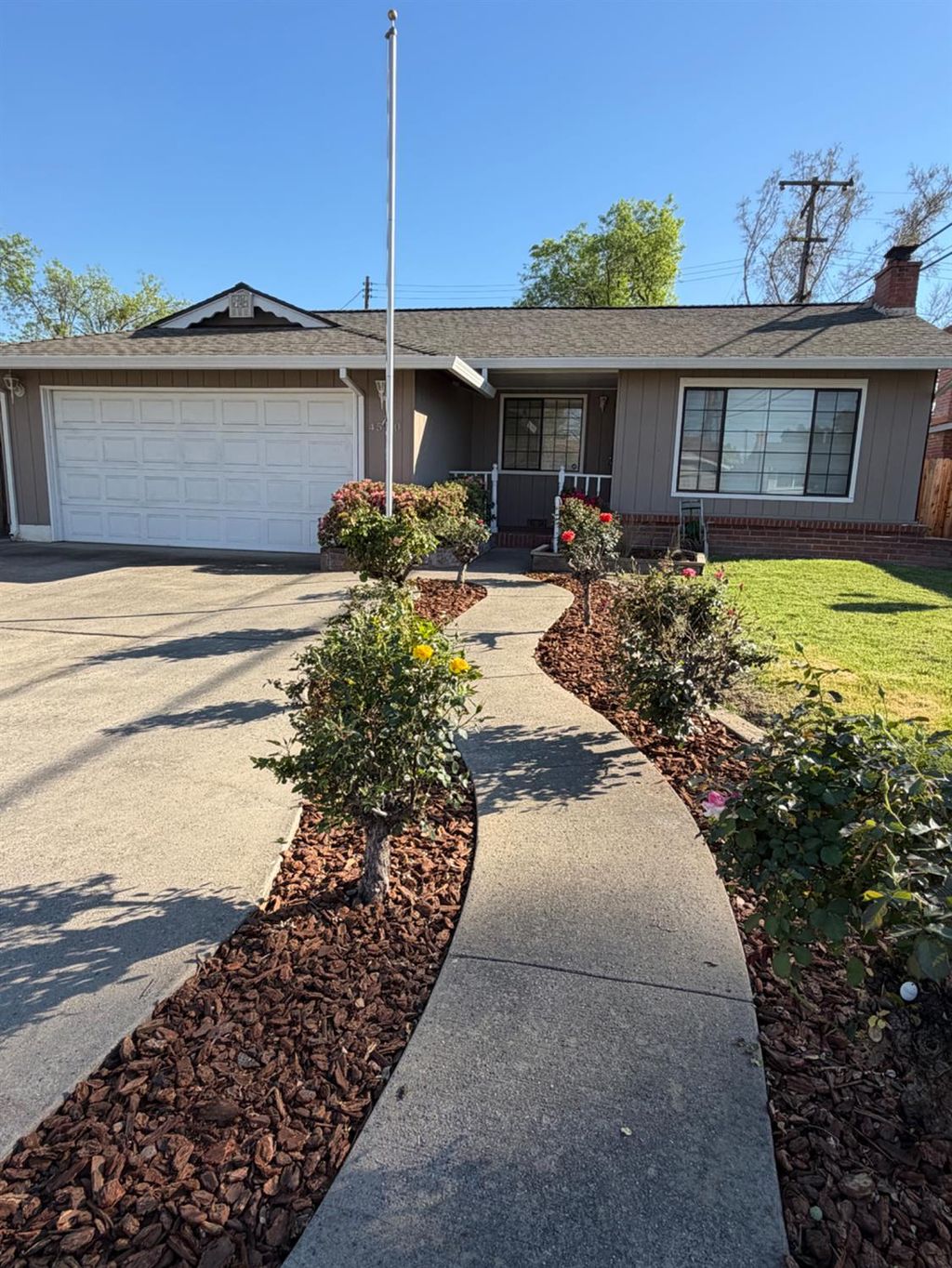 Photo of 4580 26th Avenue, Sacramento, CA 95820 (MLS # 226032915)
