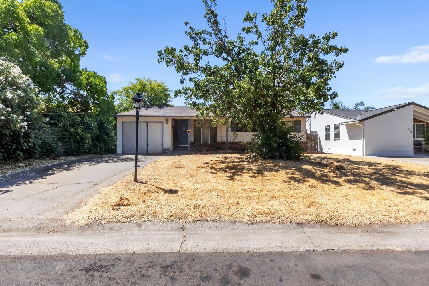 2104 Bowling Green Drive
