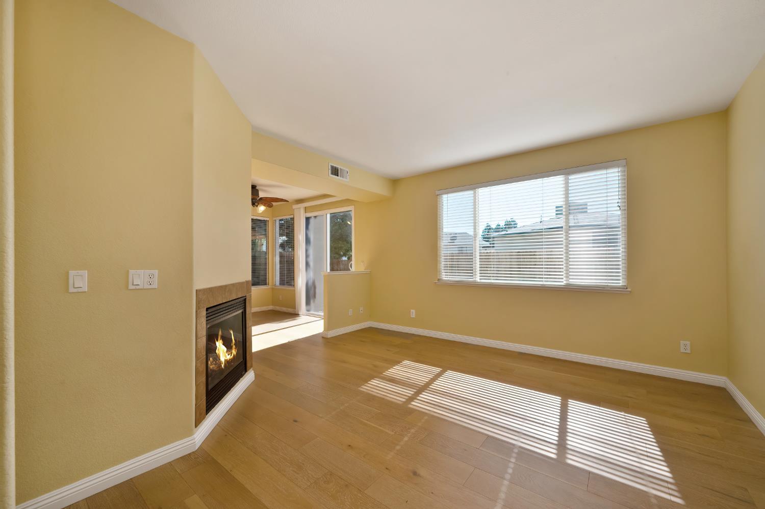 2537 Chesapeake Bay Circle