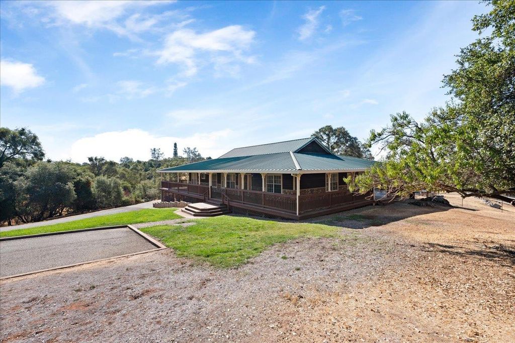 Photo of 5000 Mourning Dove Lane, Shingle Springs, CA 95682 (MLS # 225119956)