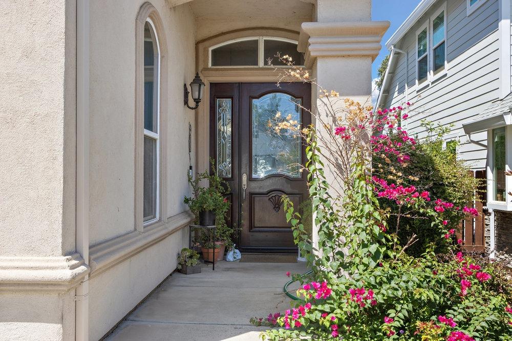 6129 Merry Lane