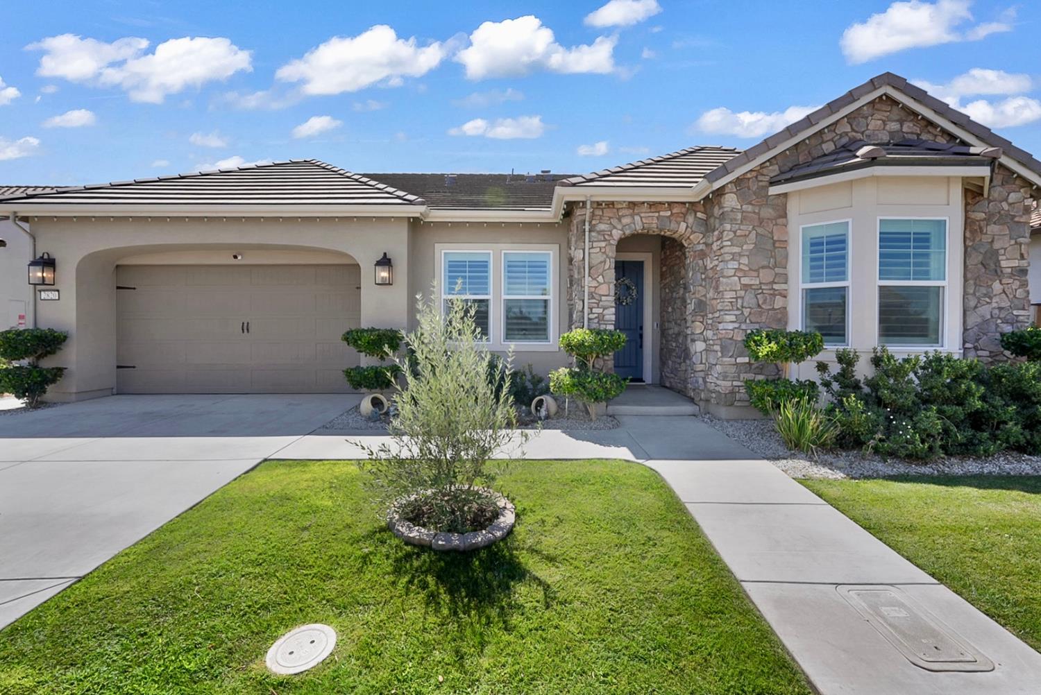 2820 Cameo Street - Photo 2