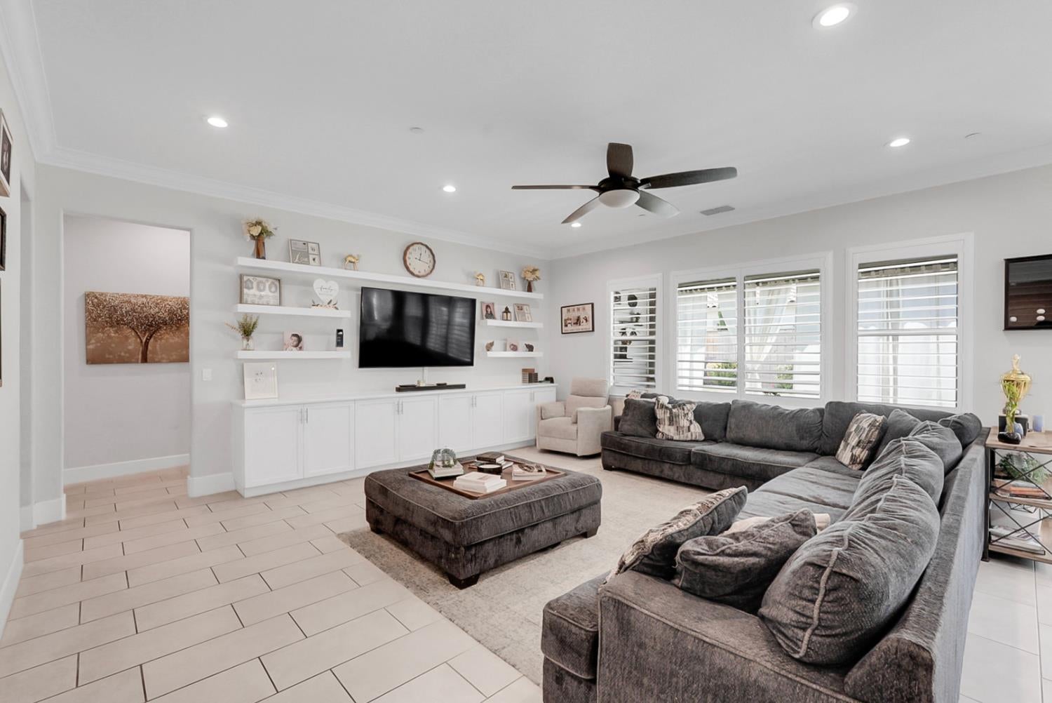 2820 Cameo Street - Photo 4
