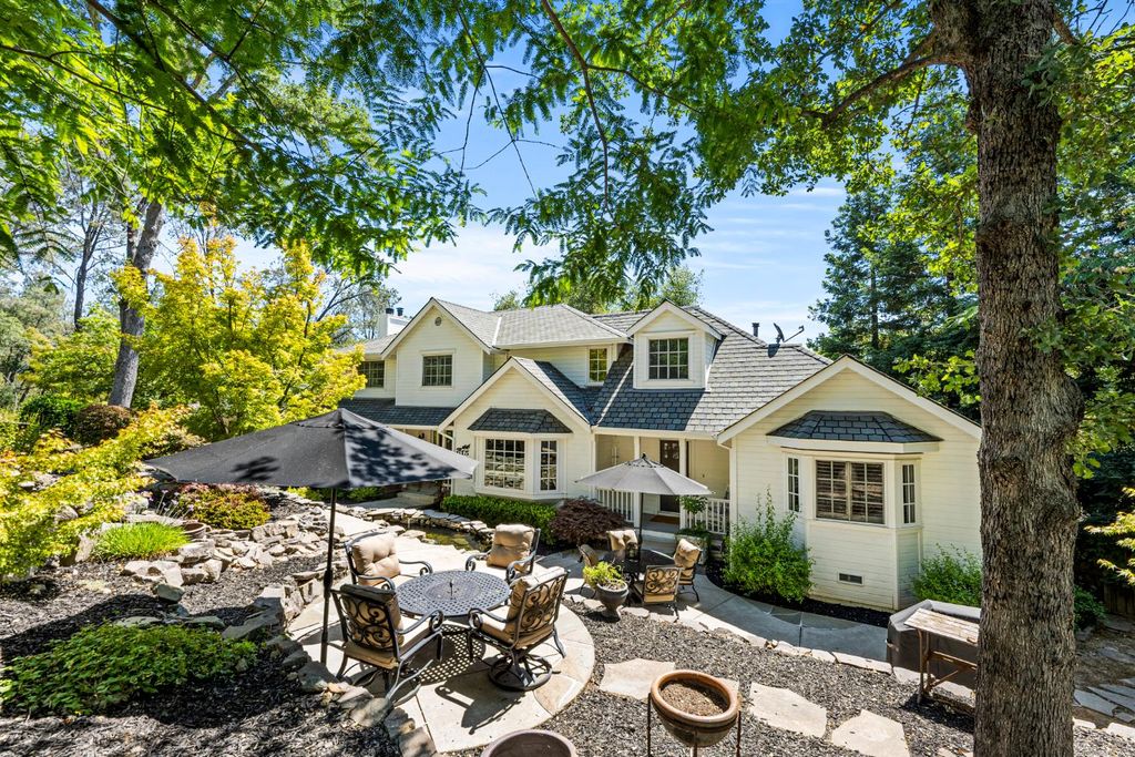 Photo of 615 Blue Oak Court, El Dorado Hills, CA 95762 (MLS # 226032405)