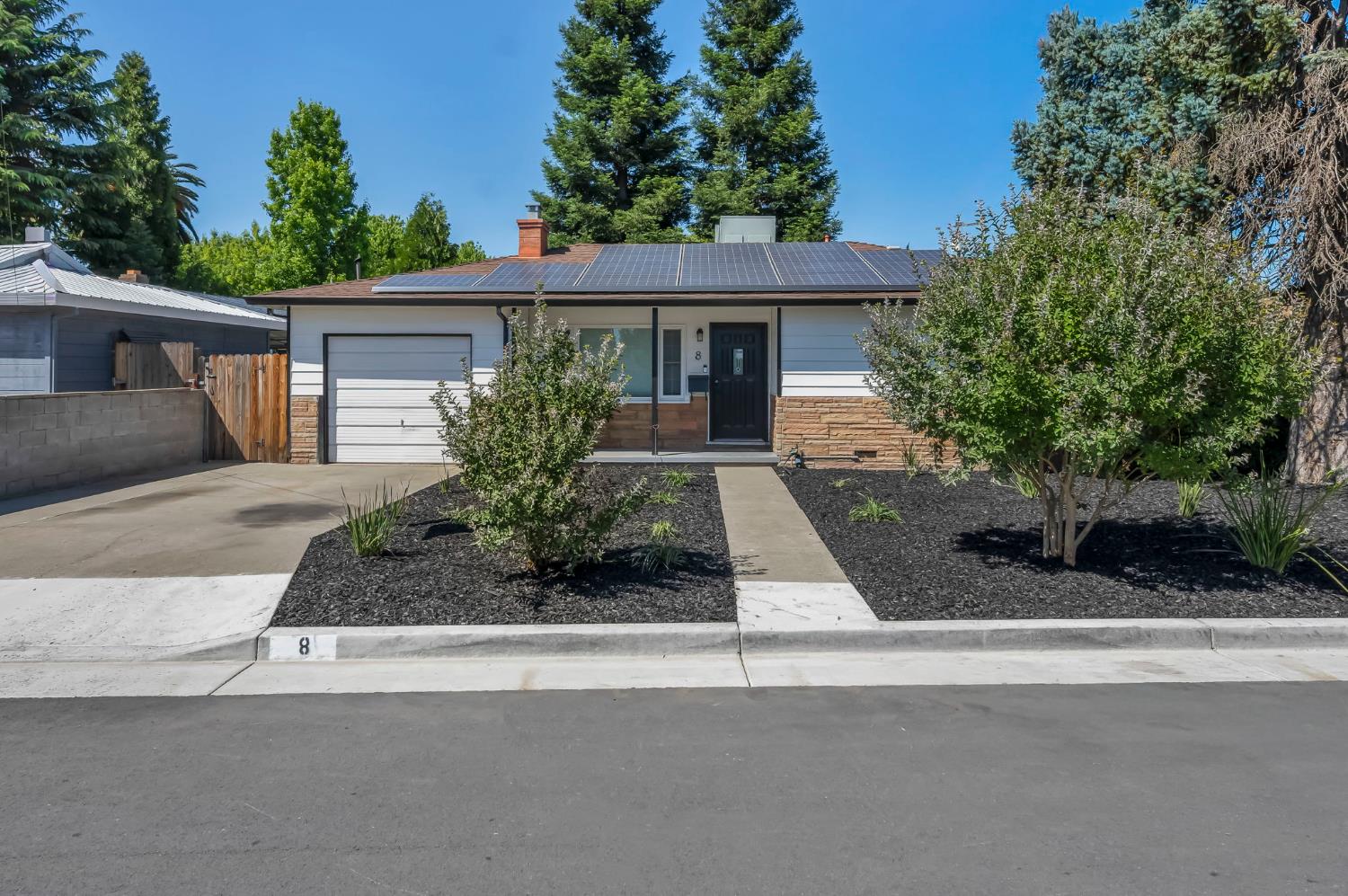 8 17th Street