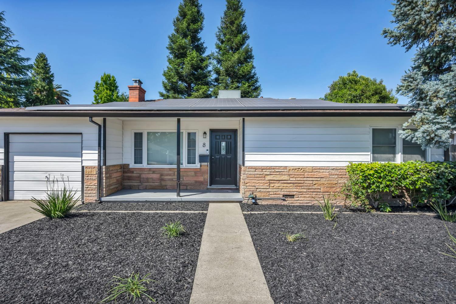 8 17th Street