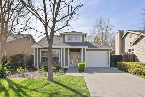 2415 Albany Avenue Davis CA 95618