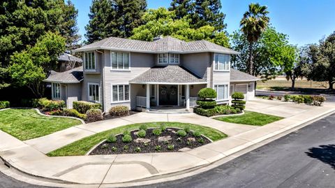 1917 Lakeshore Drive Modesto CA 95355