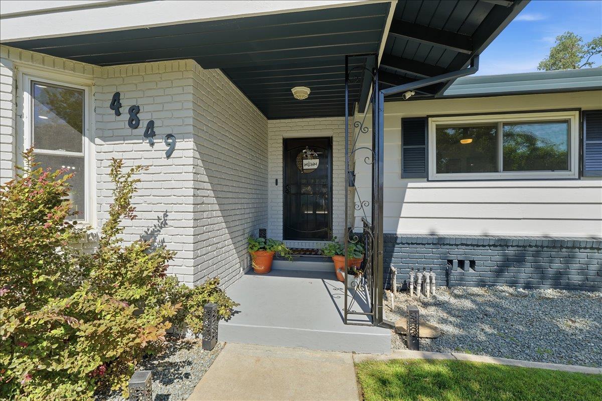 4849 Alexon Way
