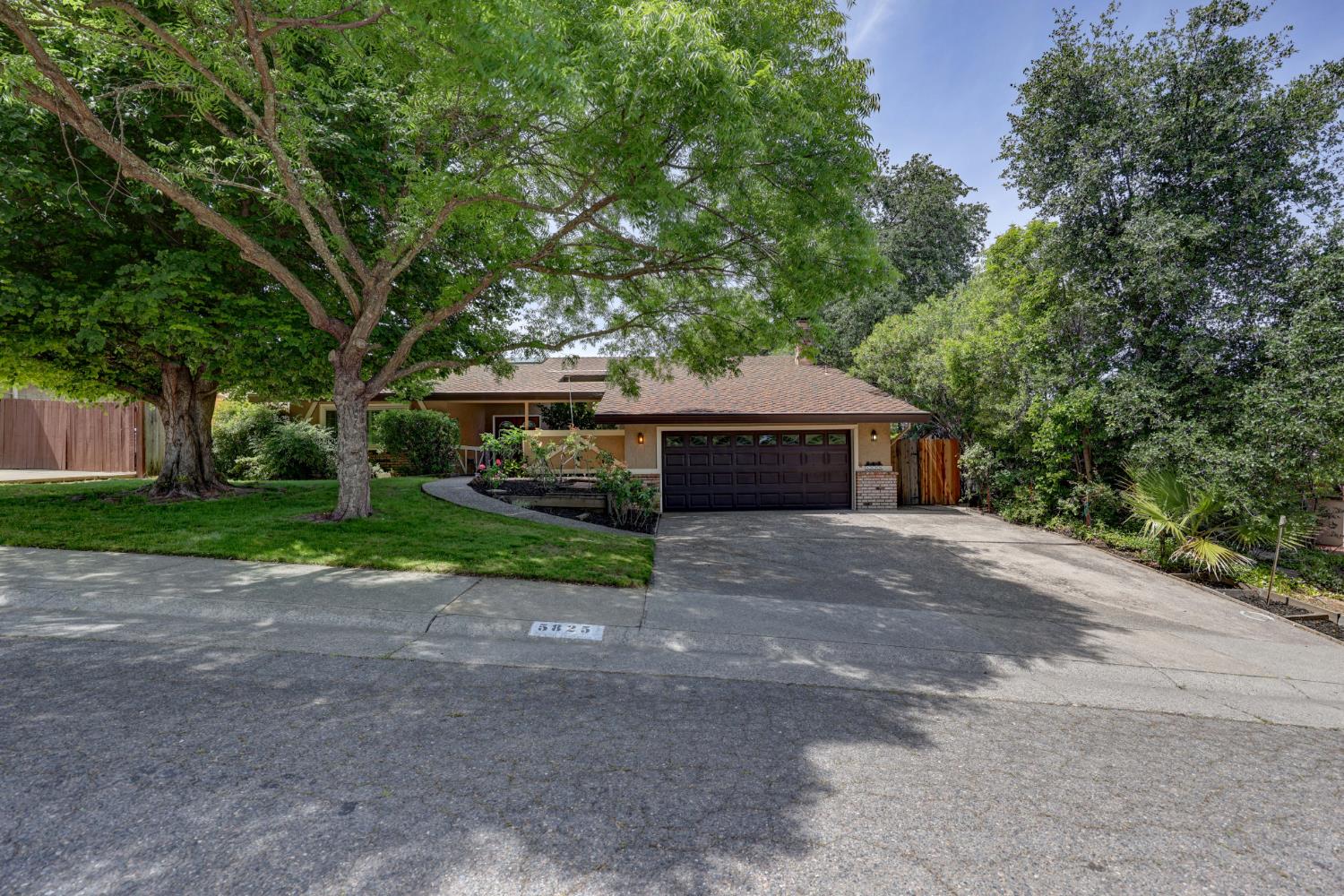 5825 Oak Garden Court