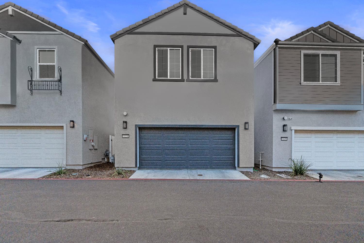 3213 Longspur Lane