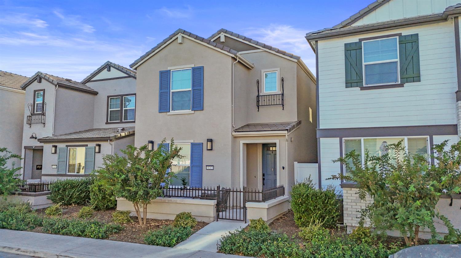 3213 Longspur Lane