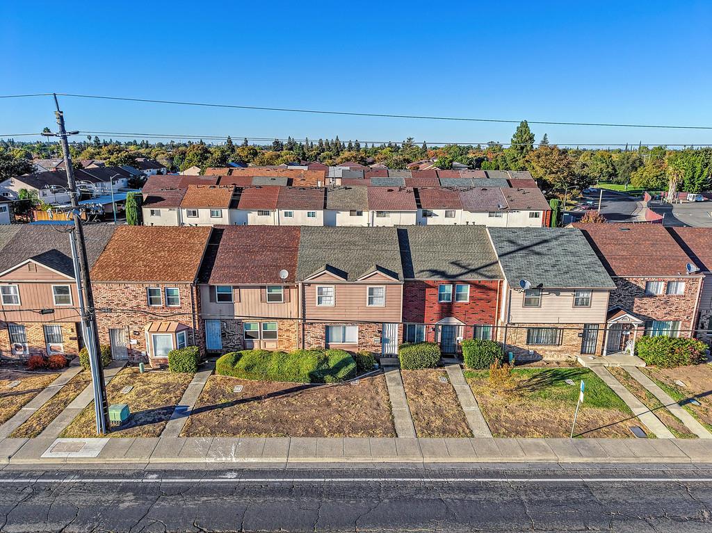 4221 Brookfield Drive