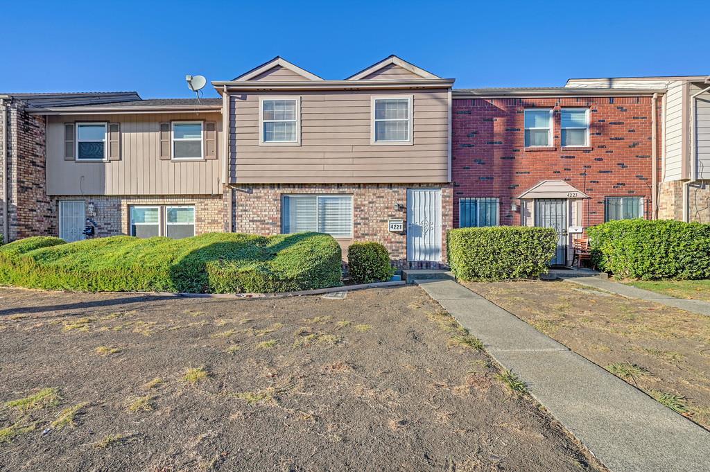 4221 Brookfield Drive