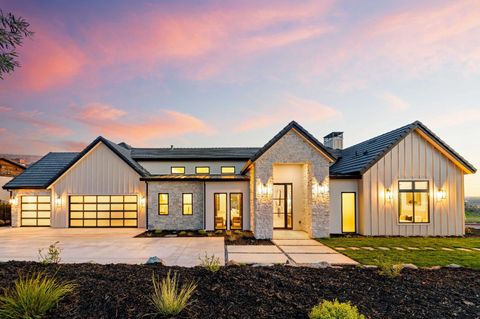 MLS: 225036985