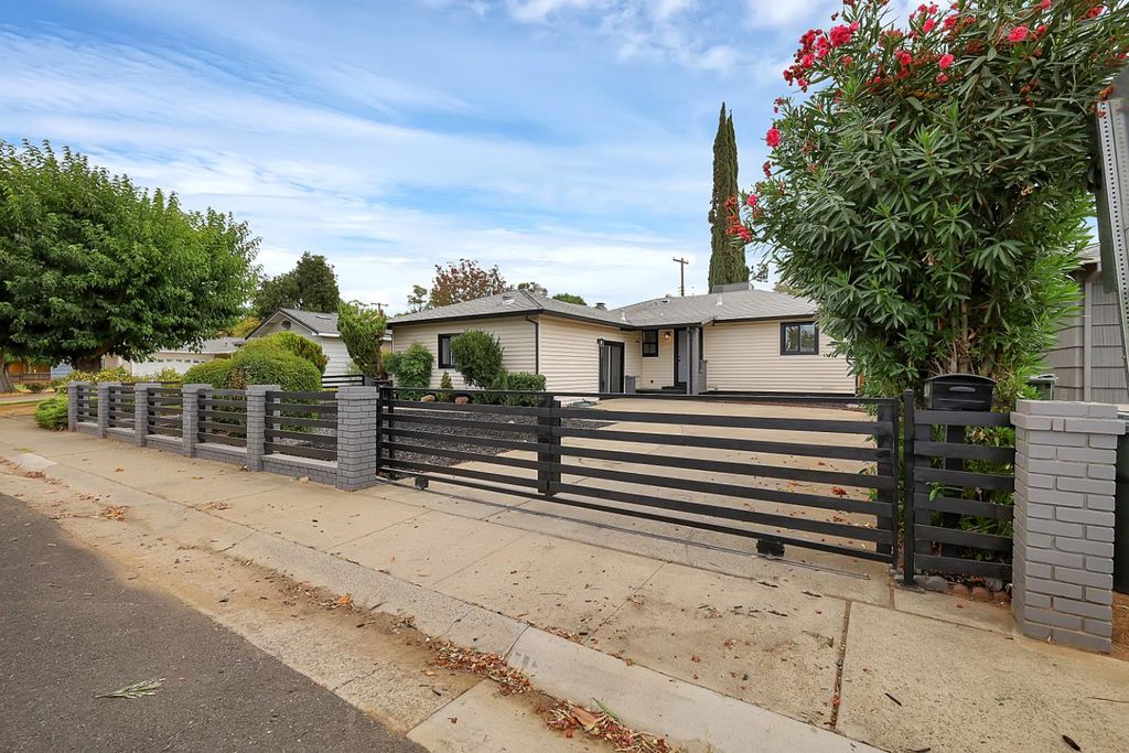 Photo of 10412 Dolecetto Drive, Rancho Cordova, CA 95670 (MLS # 225129111)