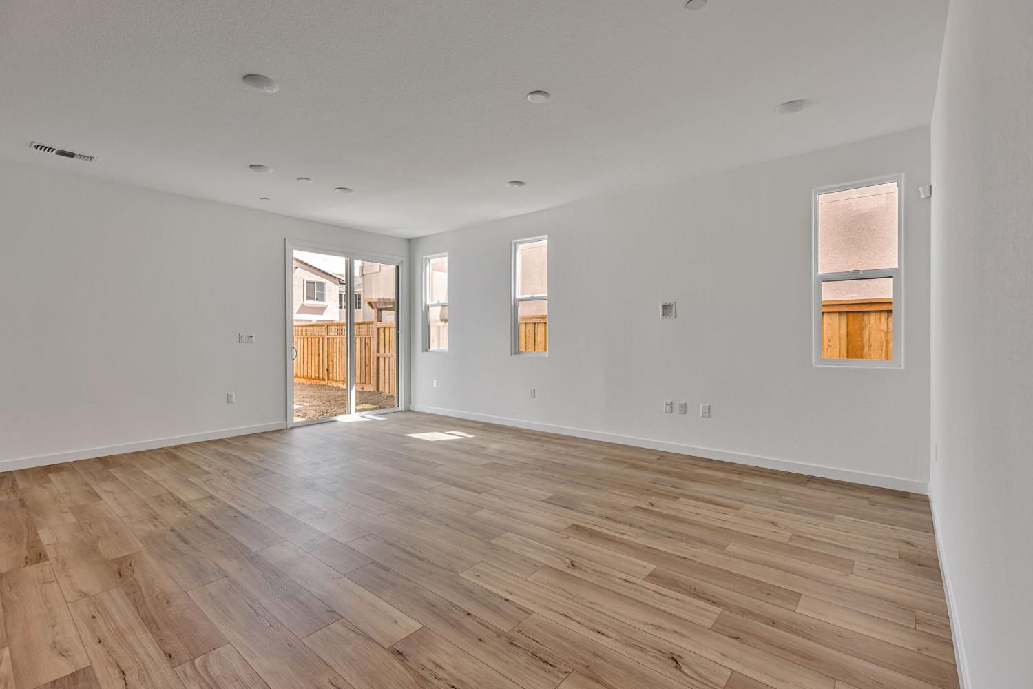 1530 N Central Parkway