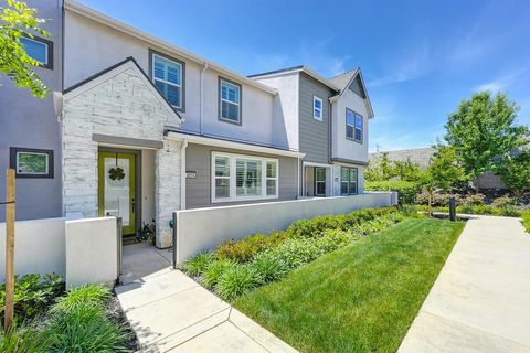 MLS: 225062138