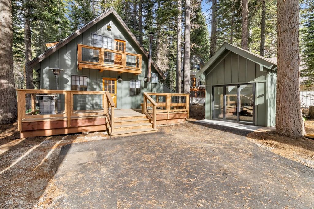 Photo of 51086 Conifer Drive, Kingvale, CA 95728 (MLS # 226017541)