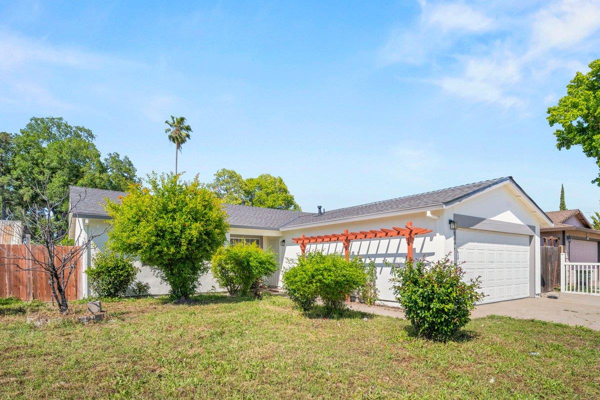 7444 Larchmont Drive