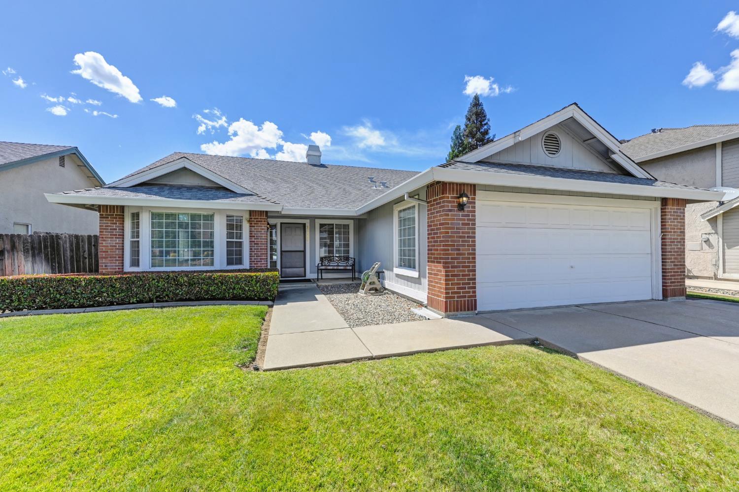 1480 Deerfield Circle
